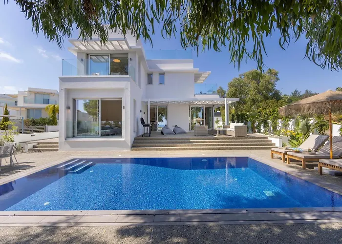 Leomi Seaview Protaras