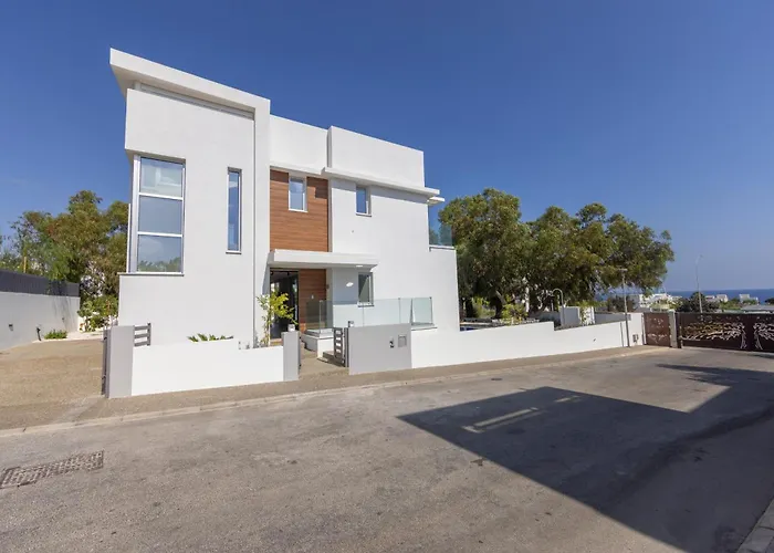 Leomi Seaview Protaras