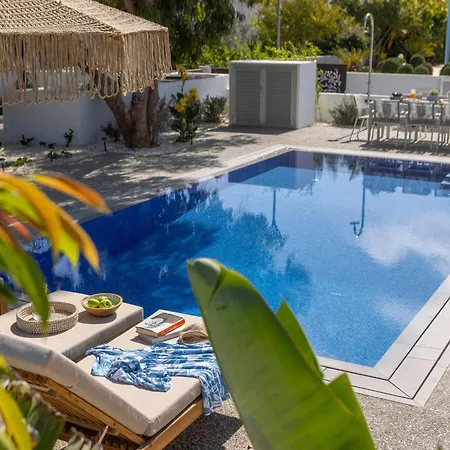 Leomi Seaview Протарас