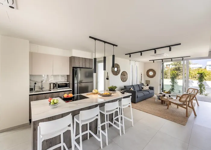 ヴィラ Leomi Seaview