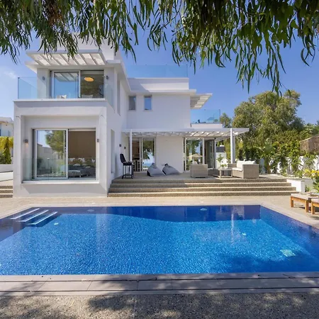 Leomi Seaview Protaras