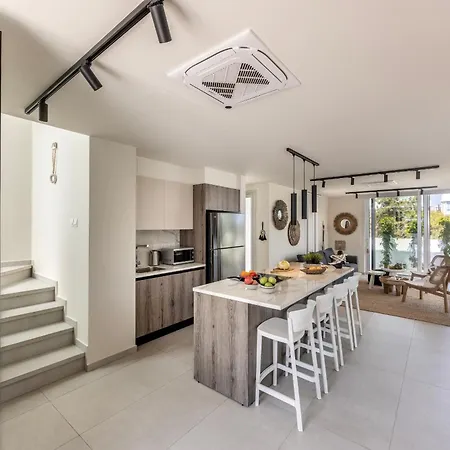 Leomi Seaview Villa Protaras