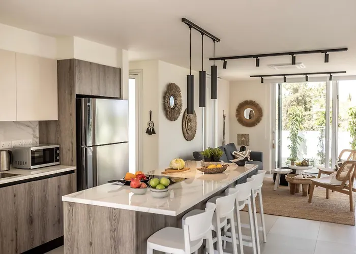 Leomi Seaview Вилла Протарас